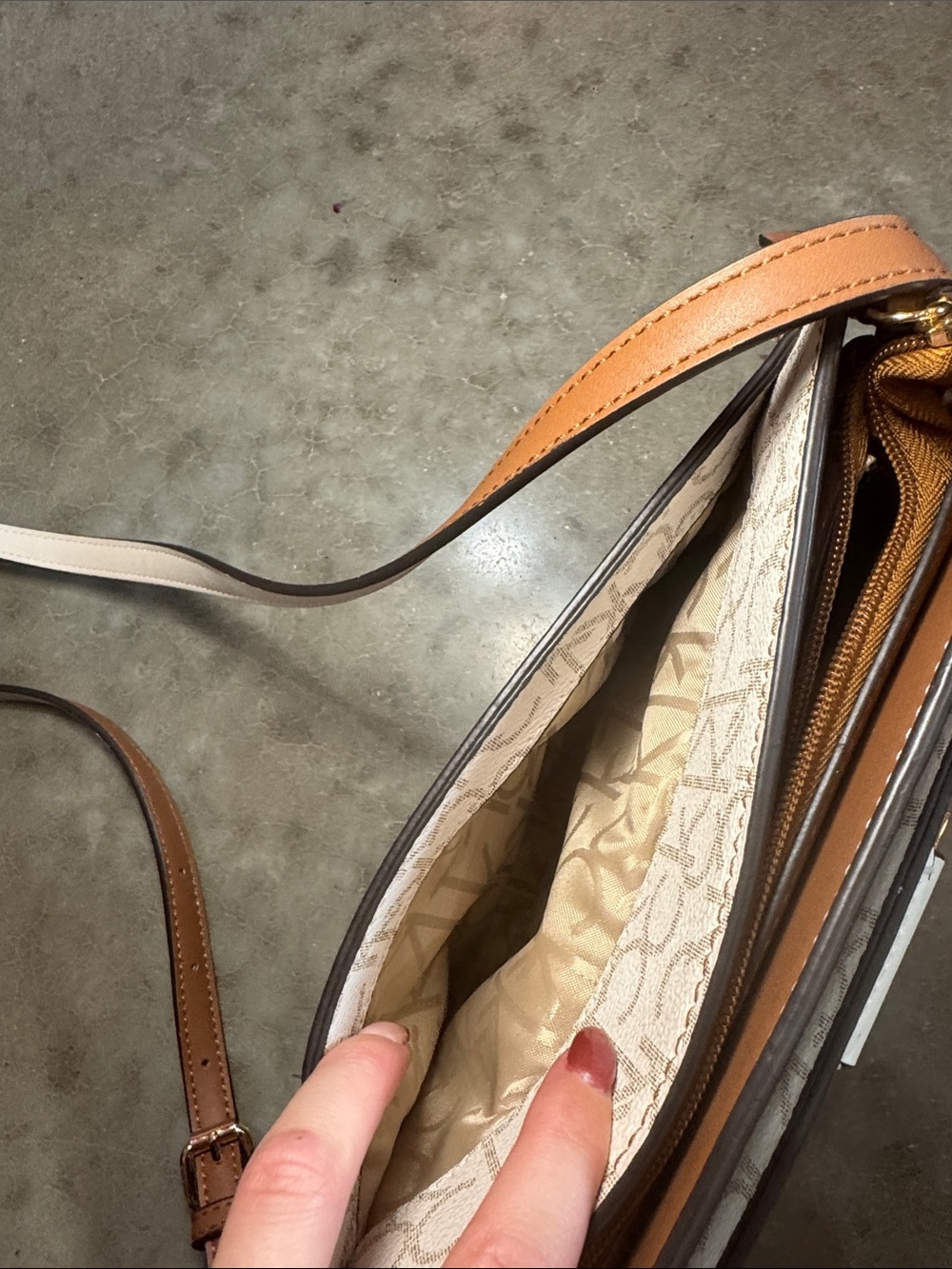 Calvin Klein purse - Picture 2 of 7